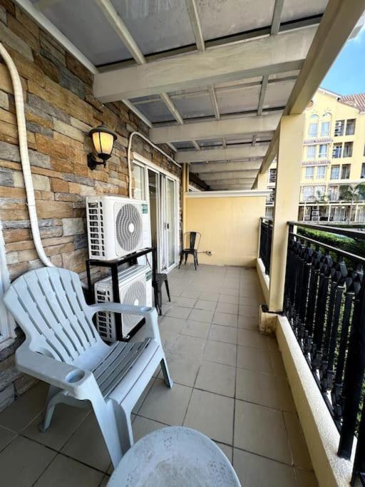 Amalfi De Mare T2 Unit 104 2br Internet Netflix * Cebu